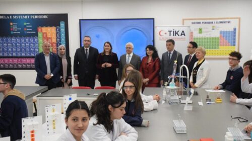 Nënkryetari i TIKA-s, Dr. Mahmut Çevik në Shqipëri: Do të japim mbështetje në sektorin arsimor – bëhet hapja e laboratorëve të kimisë dhe biologjisë