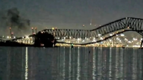 Momenti kur një anije përplaset me urën në SHBA dhe e shemb (VIDEO)
