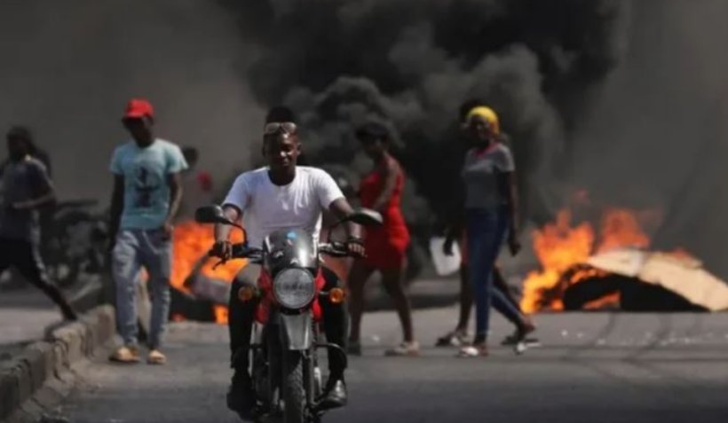 Sulmohet nga banda, arratisen 4000 të burgosur në Haiti