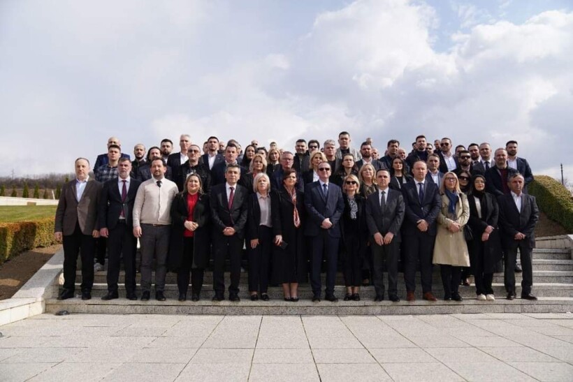 Liderët e koalicionit VLEN qëndruan për vizitë në Prekaz të Epërm