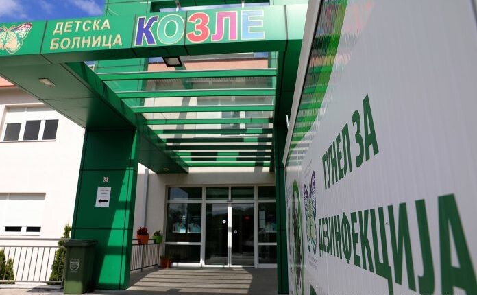 4 fëmijë me kollë të keqe janë shtruar në Klinikën “Kozle”
