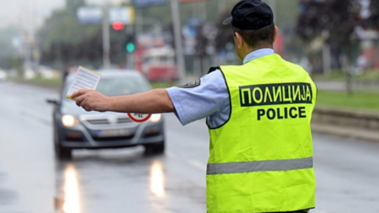 Shqitpohen 145 masa në Shkup, 11 për vozitje pa patentë shofer