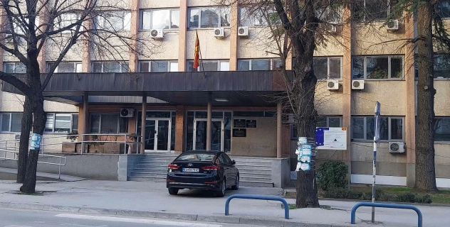 Prokuroria e Kumanovës ngre hetime për 19 vjeçarin për shitje të drogës dhe sulm ndaj nëpunësit policor