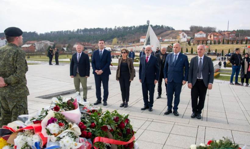 Kryeministri Xhaferi e vizitoi Qendrën Memoriale në Prekaz