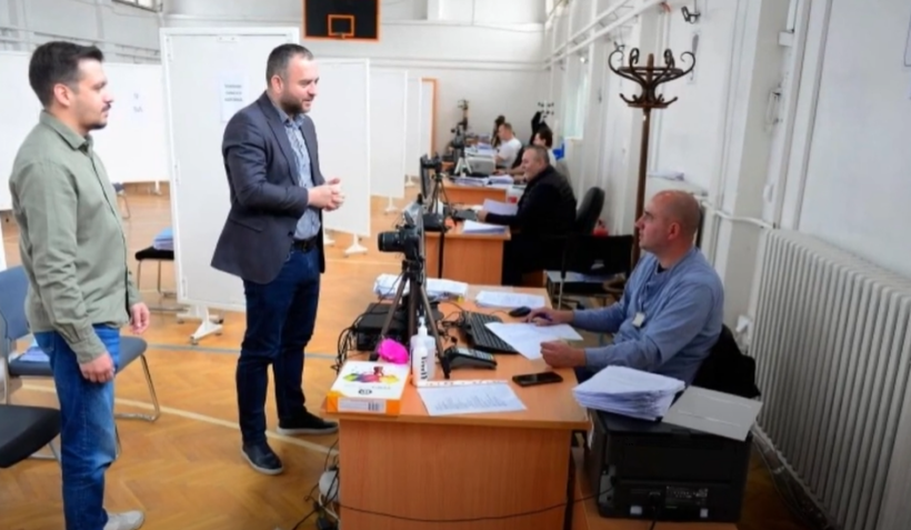 (VIDEO) Ministri i Brendshëm: Në fundjavë do të miratohen 20 000 dokumente personale