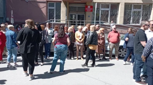 (VIDEO) Protestohet në FSSH, nuk pajtohen që zgjidhja të kërkohet pas zgjedhjeve