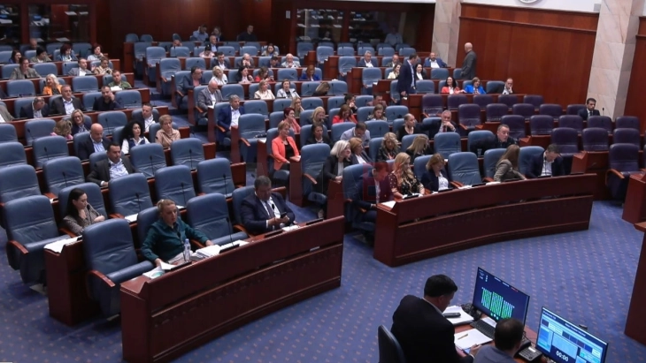 Kuvendi i miratoi ndryshimet në Kodin Zgjedhor dhe plotësimet në Ligjin për ndërtimin e autostradës Kërçovë – Ohër