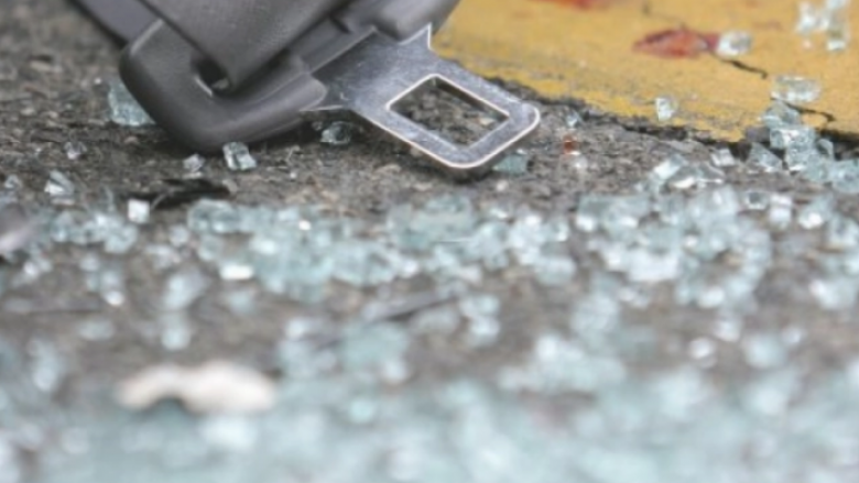 Aksident në rrugën Kumanovë   Shkup  lëndohet rëndë një person