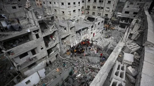 Gaza, numri i të vrarëve rritet në 34.943 teksa vazhdojnë sulmet izraelite