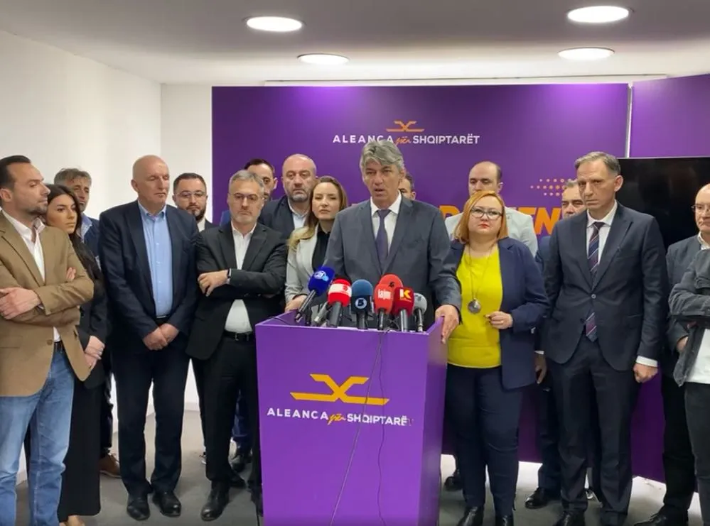 Aleanca për Shqiptarët: Për herë të parë shqiptarët me vetëm 4 nga 19 ministri