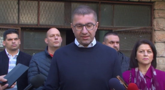 (VIDEO) VMRO: LSDM po qëndron para derës në Reçicë për të kërkuar vota