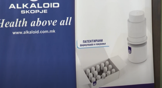 (VIDEO) Alkaloid dhuron “omeprazoll” të lëngshëm për mjekimin e 200 fëmijëve gjatë një viti