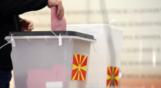 (VIDEO) Rivotimi në shtatë vendvotime në njësinë e pestë dhe të gjashtë, votojnë të sëmurët dhe të burgosurit
