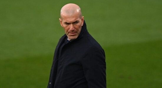 Zinedine Zidane ‘një hap larg’ emërimit si trajner i gjigantit të njohur evropian