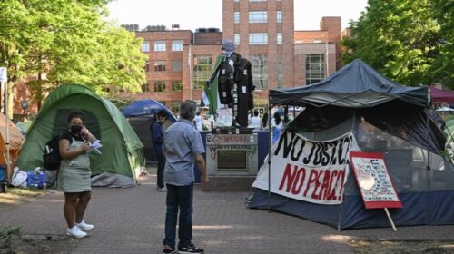Protestat në SHBA, studentët mbulojnë monumentin e George Washingtonit me “kefije”