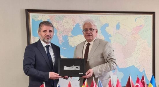 Kryetari i OKH “Merhamet”, Ridvan Xhaferi u takua me nënkryetarin e TIKA-s, Dr. Mahmut Çevik