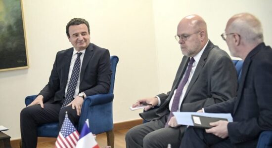 Kurti, ambasadorëve të QUINT-it: Serbia, vitin e kaluar ka refuzuar nënshkrimin e Marrëveshjes Themelore