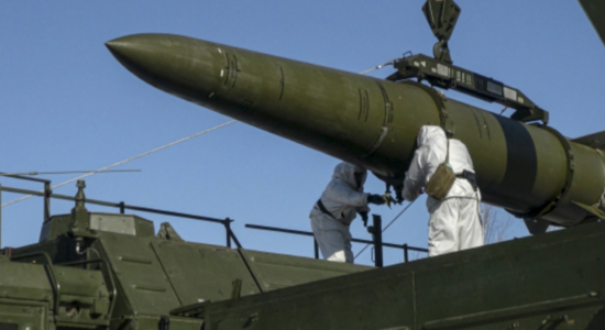 Rusia nis stërvitjet ushtarake për përdorimin e armëve bërthamore