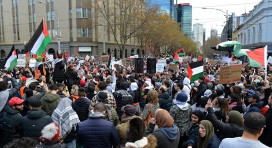 Australi, mijëra persona protestojnë sulmin tokësor të Izraelit ndaj Rafah