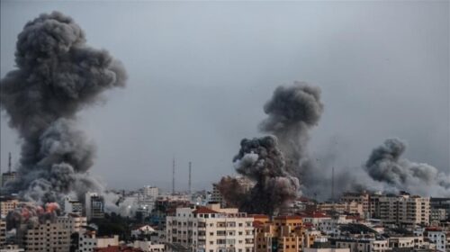 Ushtria izraelite bombardon shkollën ku strehoheshin palestinezët e zhvendosur në Gaza