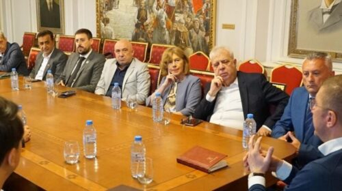 (VIDEO) Mickoski nis bisedimet për qeverinë e re, preferon VLEN-in, nuk e përjashton edhe BDI-në
