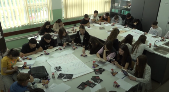 (VIDEO) Shoqata “Vizioni M” realizon projektin leximor me nxënësit e Kumanovës