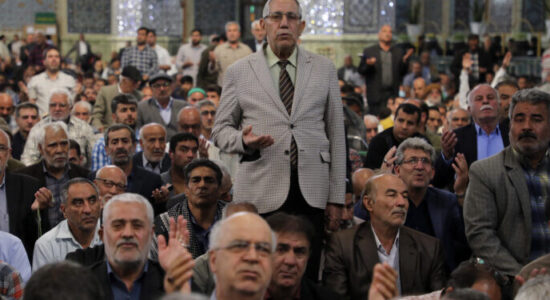 Agjencia iraniane e lajmeve: Lutuni për presidentin!