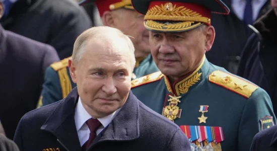 Putini shkarkon ministrin e Mbrojtjes, e kishte afër që nga viti 2012