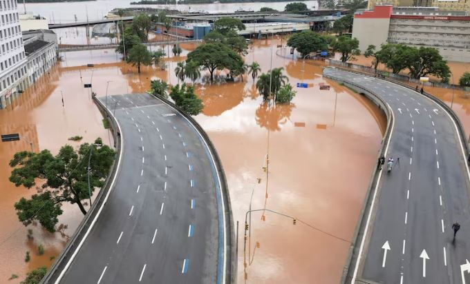 Shkon në 75 numri i të vdekurve nga përmbytjet në Brazil