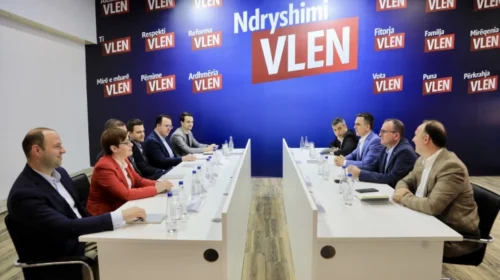 (VIDEO) Bisedimet drejt përfundimit, në qeverinë e re VMRO, VLEN dhe ZNAM