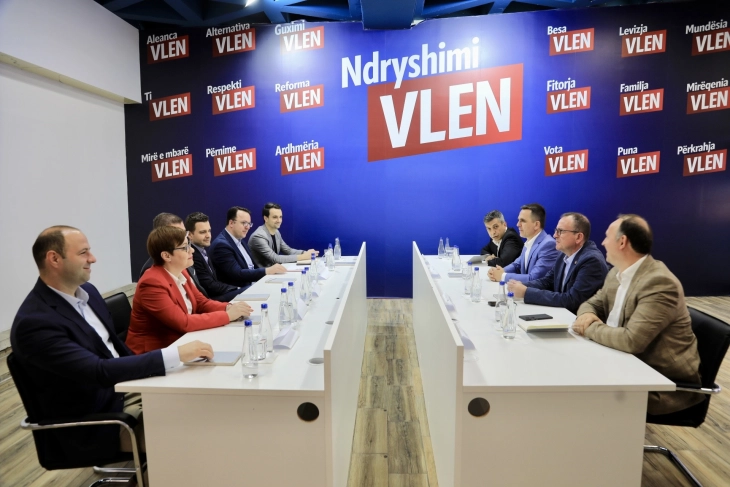 Formohen grupet e punës të VMRO DPMNE së dhe VLEN it për bisedimet për qeverinë e re