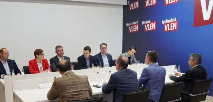 (VIDEO) Grupet e punës të VMRO-së dhe VLEN-it nuk takohen as sot, do të takohen kryetarët e partive