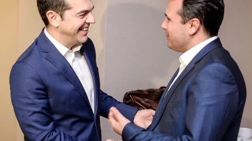 (VIDEO) Zaev dhe Cipras porosisin Mickoskin dhe Micotakis: Zbatoheni marrëveshjen e Prespës