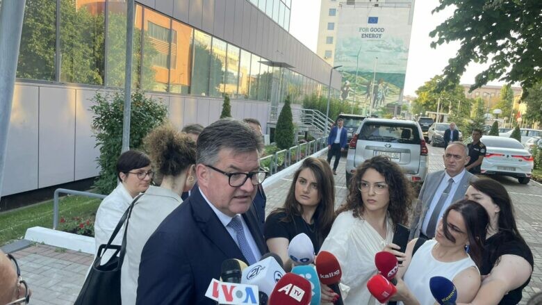 Lajçak për masat ndaj Kosovës: Duhet të hiqen, por gjithçka varet nga diskutimet e nesërme