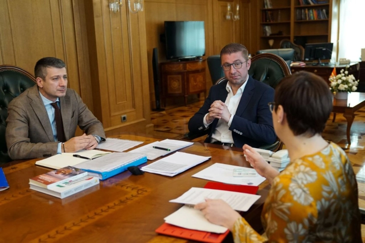 (VIDEO) Mickoski shpalli sot nismën e re për zhvillimin e komunave