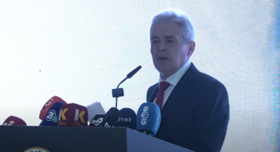 (VIDEO) Ali Ahmeti: Mickoski nuk mund të vendos se kush do t’i përfaqësojë shqiptarët