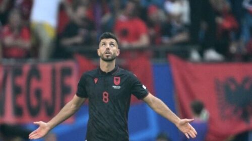 Kroaci-Shqipëri/ Klaus Gjasula hyn në historinë e futbollit botëror