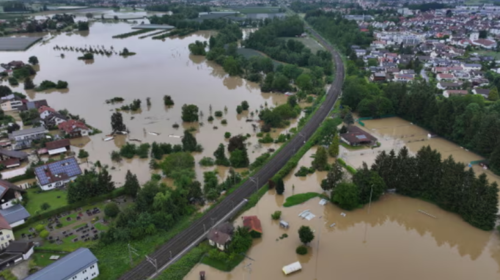 Një zjarrfikës ka vdekur nga përmbytjet në Gjermani