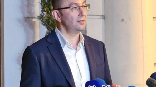 Mickoski shpalos propozimet për ministra në Qeverinë e re