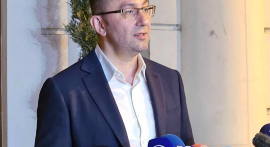 Mickoski shpalos propozimet për ministra në Qeverinë e re