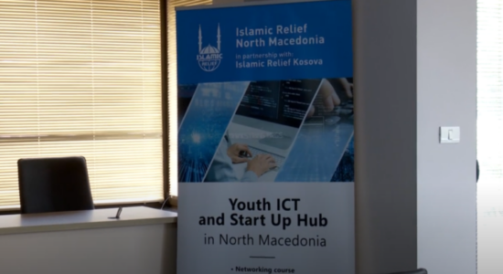 (VIDEO) “Kalliri i Mirësisë” dhe “Islamic Relief” realizojnë projekt për aftësimin e të rinjve në tekonologji