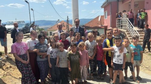 Kryeparlamentari Gashi dhe ambasadori i Turqisë vizitojnë komunitetin turk në Vasilevë