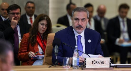 Turqia bën thirrje për unitet dhe bashkëpunimin midis kombeve turke në samitin në Shusha