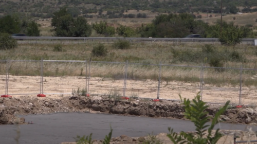 (VIDEO) Protestojnë sërish banorët, kundërshtojnë ndërtimin e bazës së asfaltit në Vizbeg