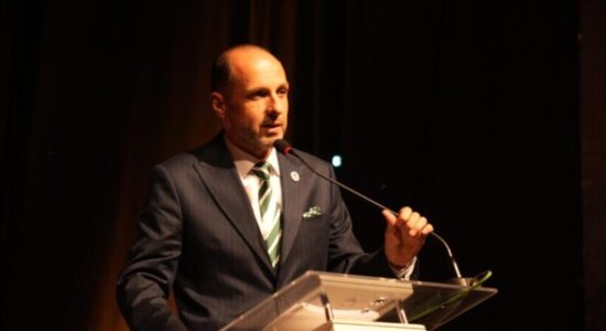 (VIDEO) Zeqirija Ibrahimi zgjidhet kryetar i Alternativës në Kongresin e Jashtëzakonshëm të partisë