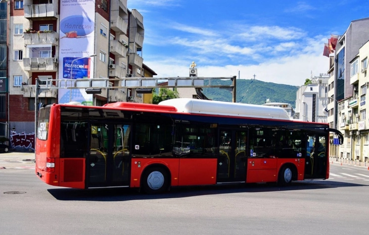 NQP-së i mungojnë autobusë që ta respektojë orarin e vozitjes