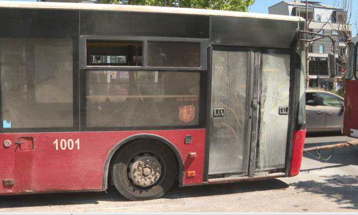 Nuk ka pasur udhëtarë në autobusin e NQP-së Shkup, i cili u djeg në Butel