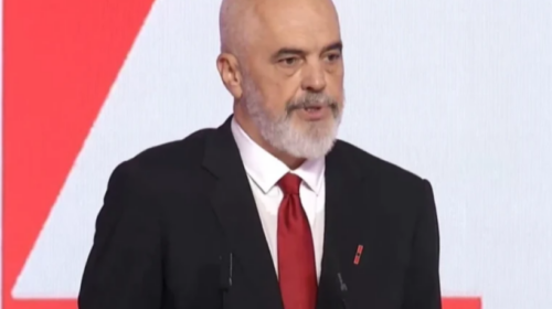 Edi Rama riformaton Qeverinë