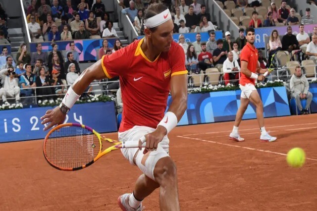 Nadal mposht Fucsovics, në raundin e dytë do të sfidojë Djokovic