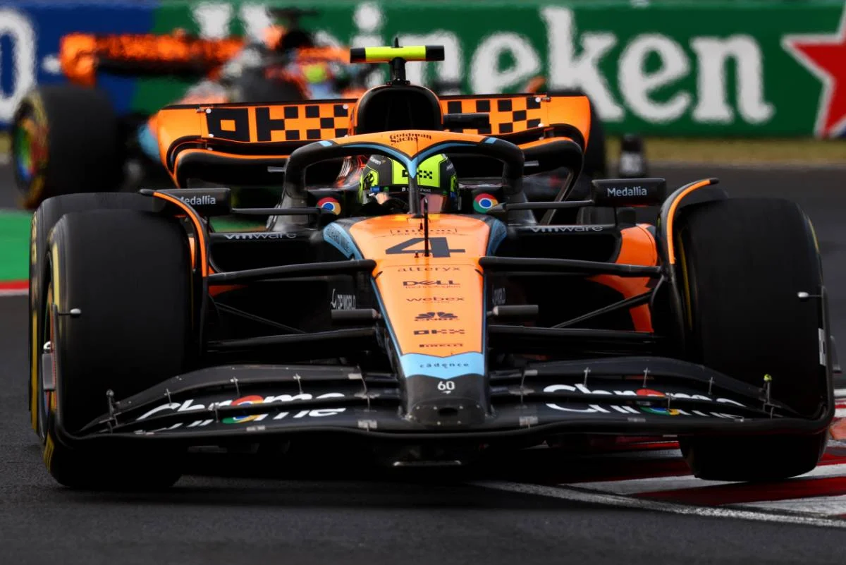 McLaren surprizon në Hungari me të dy pilotët, Norris siguron “pole position”